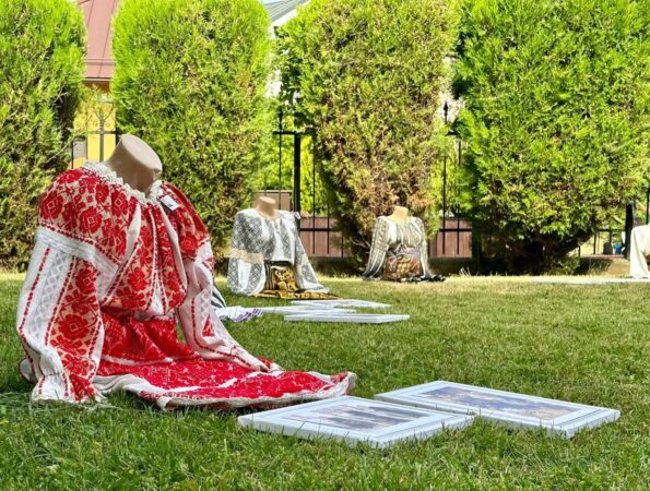 Ziua Universală a Iei va fi sărbătorită la Târgoviște printr-un eveniment dedicat tradiției românești Ziua Universală a Iei va fi sărbătorită la Târgoviște printr-un eveniment dedicat tradiției românești