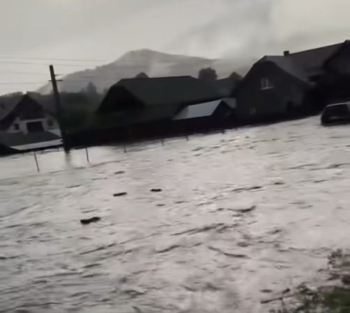 150 LITRI DE PLOAIE PE METRU PĂTRAT ÎN DOAR 12 ORE 150 LITRI DE PLOAIE PE METRU PĂTRAT ÎN DOAR 12 ORE