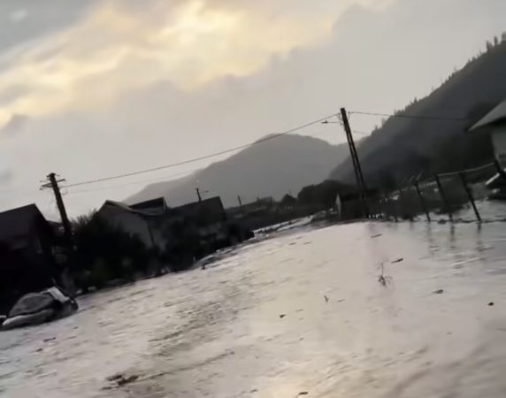 150 LITRI DE PLOAIE PE METRU PĂTRAT ÎN DOAR 12 ORE