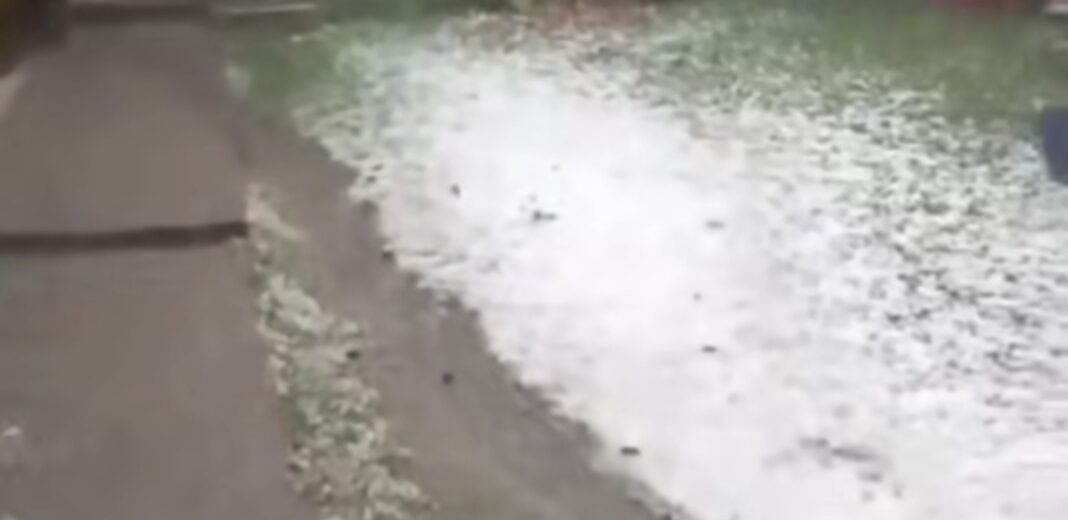 De la caniculă la haos: Furtună violentă cu grindină și ploi torențiale în județul Vâlcea!