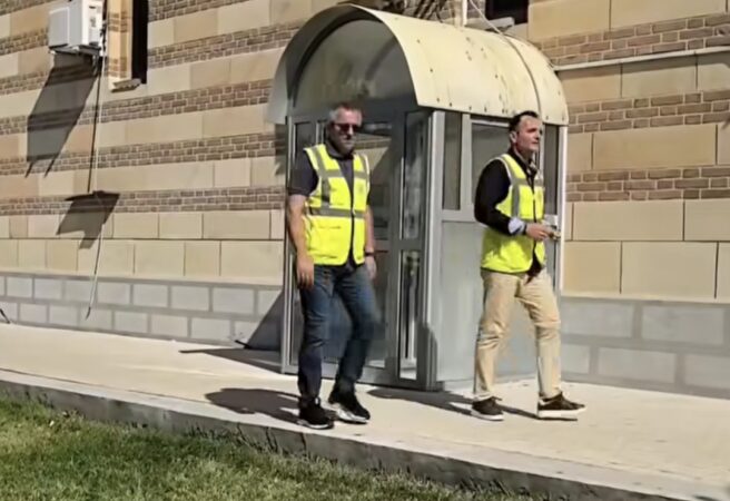 Se lucrează intens în Parcul Mitropoliei din Târgoviște