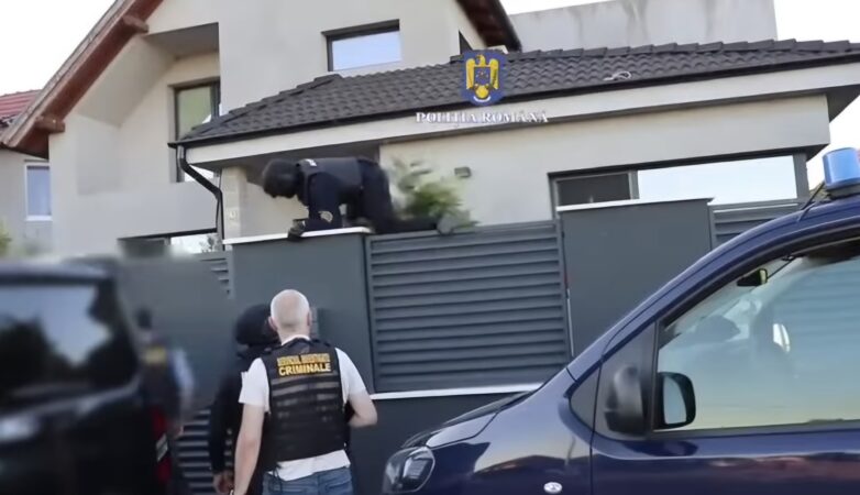 Percheziții în Dâmbovița, Bihor și Argeș: Peste 1.200 de televizoare confiscate într-un dosar de înșelăciune