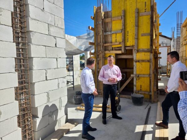 Proiecte în plină desfășurare la Răzvad: Vizită de lucru a președintelui CJD, Corneliu Ștefan Proiecte în plină desfășurare la Răzvad: Vizită de lucru a președintelui CJD, Corneliu Ștefan