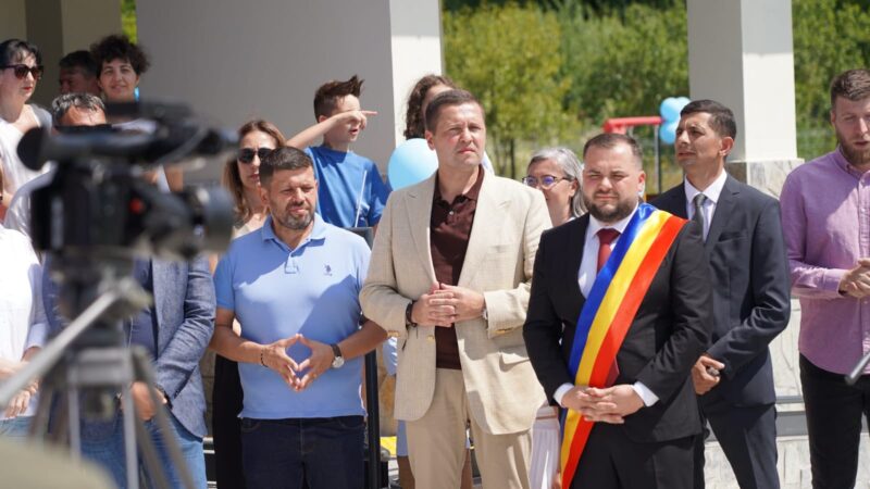 Comunitatea din Vulcana Pandele are de ieri, o zonă de agrement modernă , investiție realizată în parteneriat cu CJ Dâmbovița. VIDEO Comunitatea din Vulcana Pandele are de ieri, o zonă de agrement modernă , investiție realizată în parteneriat cu CJ Dâmbovița. VIDEO
