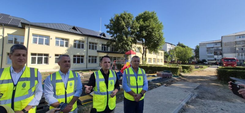 La Grădinița nr. 14 din Târgoviște, lucrările de reabilitare  sunt pe ultima sută de metri. VIDEO
