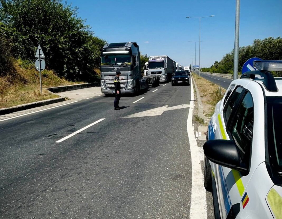 Atenție, șoferi! Lucrări pe Podul Prieteniei Giurgiu–Ruse, traficul se desfășoară alternativ, pe o singură bandă