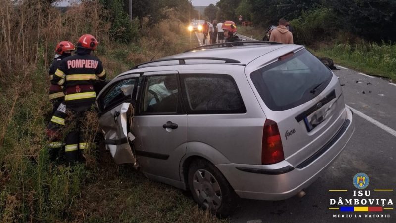 Accident rutier în Drăgăești-Ungureni: Trei persoane rănite, polițiștii au deschis dosar penal Accident rutier în Drăgăești-Ungureni: Trei persoane rănite, polițiștii au deschis dosar penal