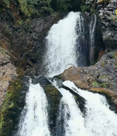 Imaginile zilei: Cascada Vălul Miresei, o bijuterie a naturii