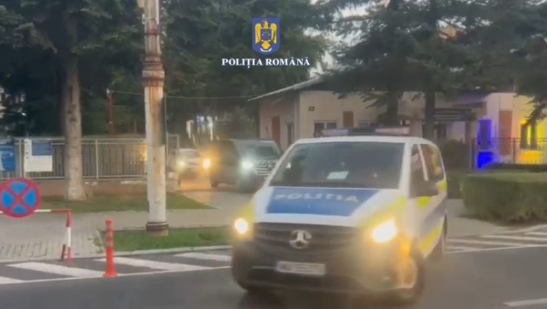 Percheziții în Târgoviște într-un dosar privind fapte de violență: Opt persoane, duse la audieri