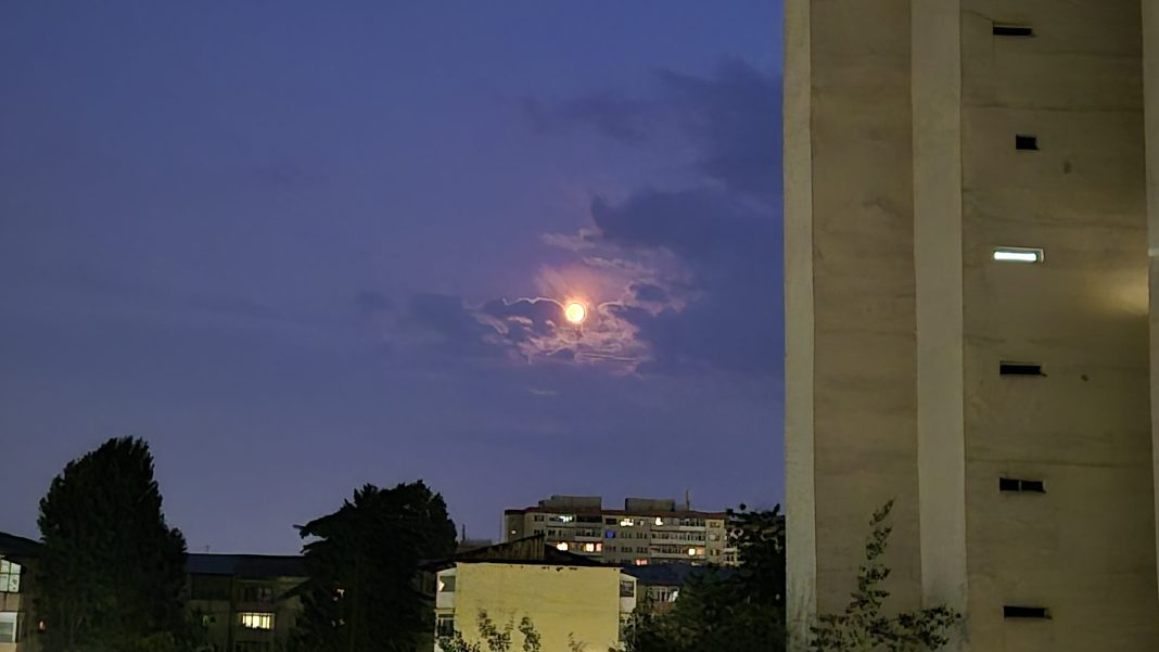 Perseidele 2025: Maximumul curentului de meteori va avea loc în noaptea de 12 spre 13 august