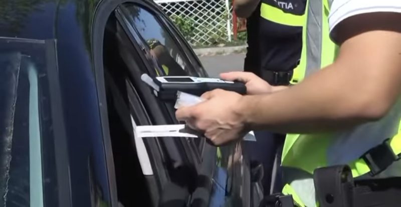Razie pe toatr drumurile din Dâmbovița: Polițiștii verifică viteza și alcoolul la volan