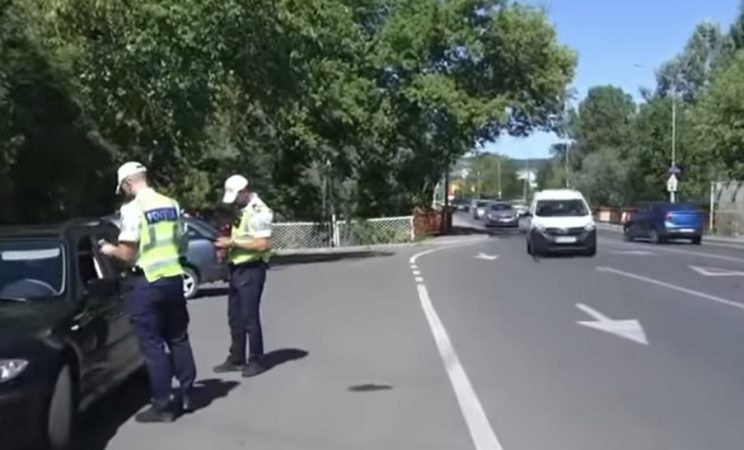 Razie pe toatr drumurile din Dâmbovița: Polițiștii verifică viteza și alcoolul la volan