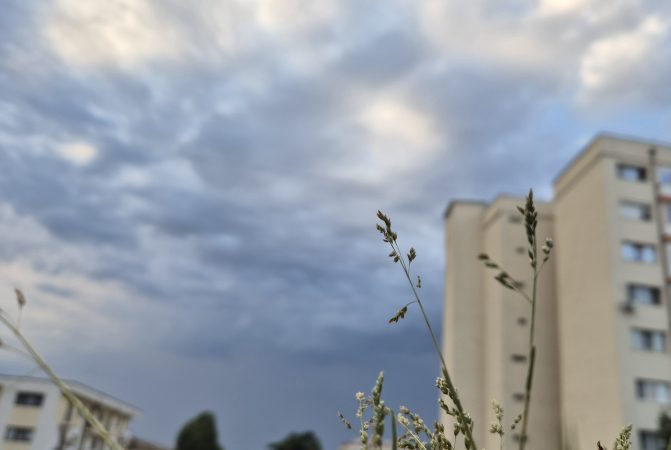 Schimbare de vreme în Dâmbovița, ploi și furtuni 