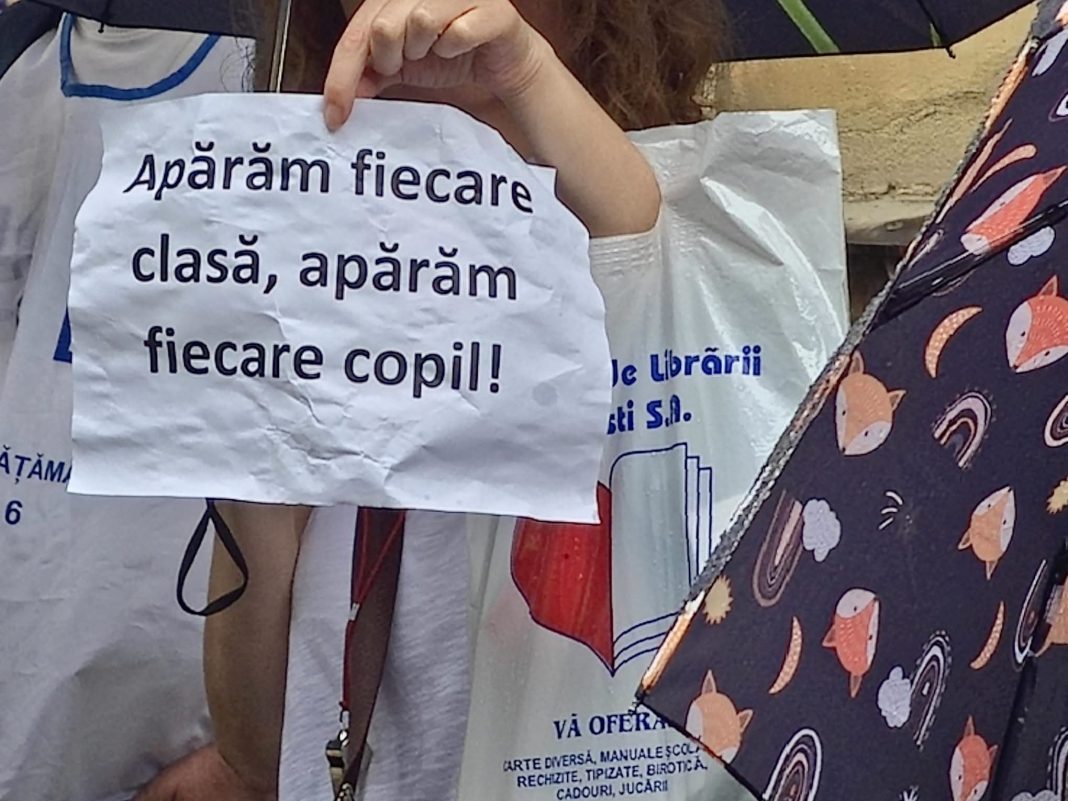 Sindicatele din învățământ inițiază referendum și proteste pentru boicotarea primei zile de școală