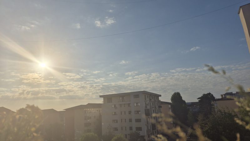 Vremea în județul Dâmbovița: Zi caldă și senină, temperaturile ajung la 30 de grade Celsius Vremea în județul Dâmbovița: Zi caldă și senină, temperaturile ajung la 30 de grade Celsius