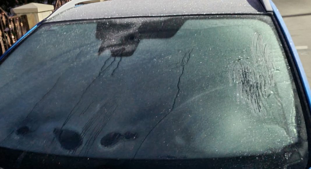 Brumă și îngheț în această dimineață în România: Temperaturi sub 0°C în mai multe zone