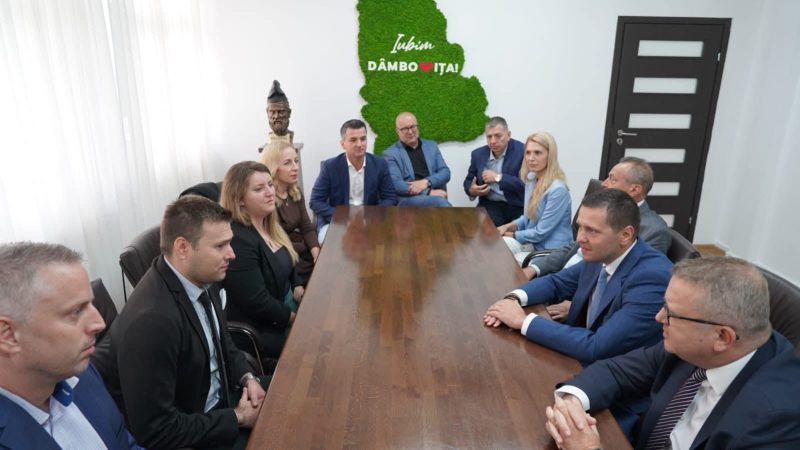 CJ Dâmbovița, model de bune practici prezentat unei delegații internaționale de audit CJ Dâmbovița, model de bune practici prezentat unei delegații internaționale de audit
