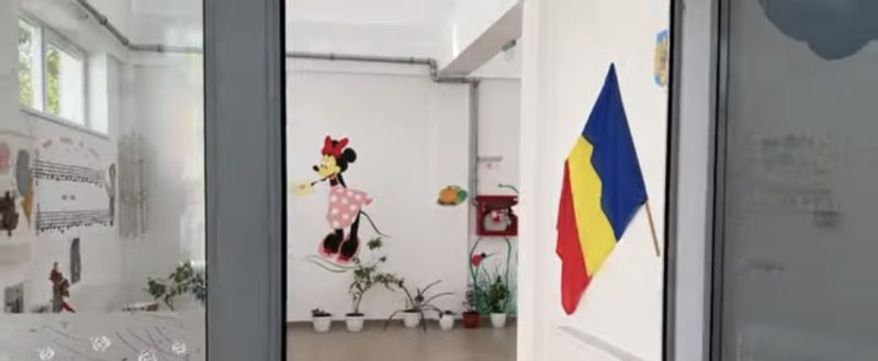 Elevii din Răzvad încep școala în săli pregătite pentru un an de succes, Primăria le oferă și rechizite
