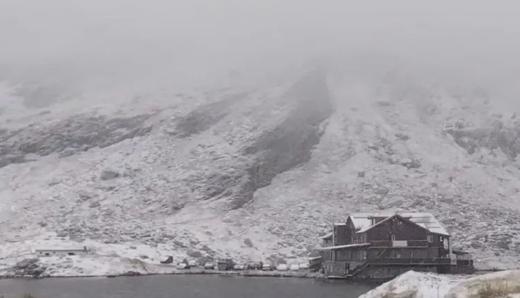 Iarnă timpurie pe Transfăgărășan