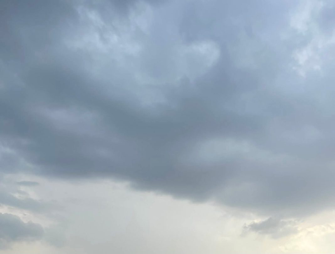 Prognoza meteo pentru astăzi, 13 septembrie 2025: Ploi și temperaturi în scădere în sud și est