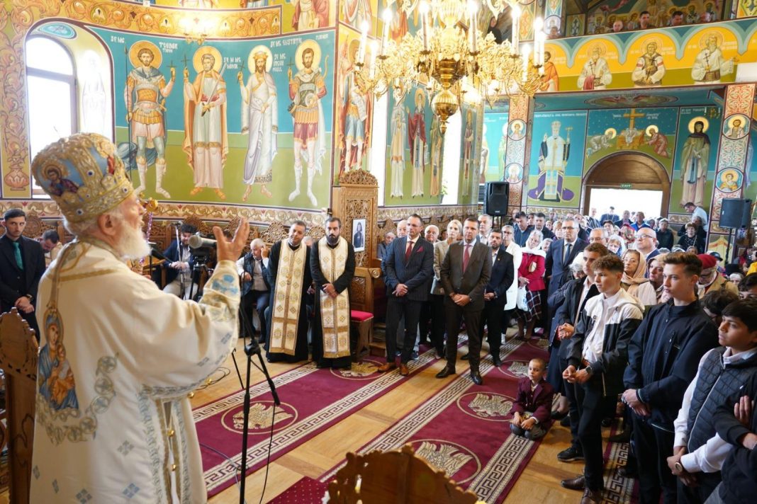 Sărbătoare la Parohia „Sf. Voievod Neagoe Basarab” din Târgoviște, cu participarea Mitropolitului Nifon
