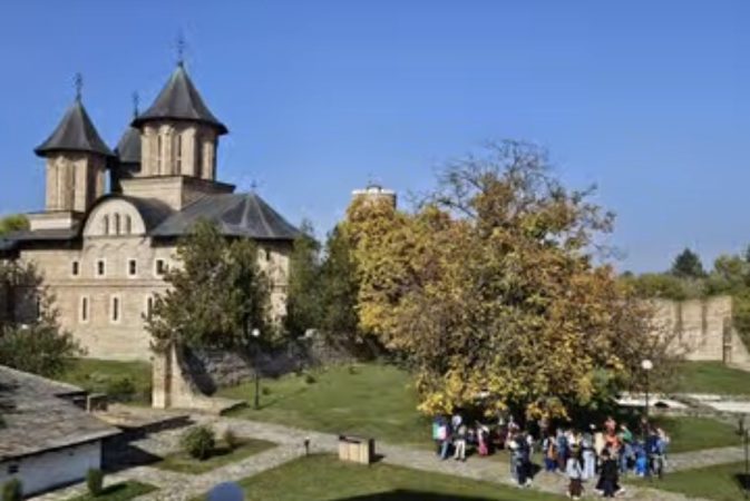 Complexul Național Muzeal „Curtea Domnească” Târgoviște trece la programul de iarnă Complexul Național Muzeal „Curtea Domnească” Târgoviște trece la programul de iarnă