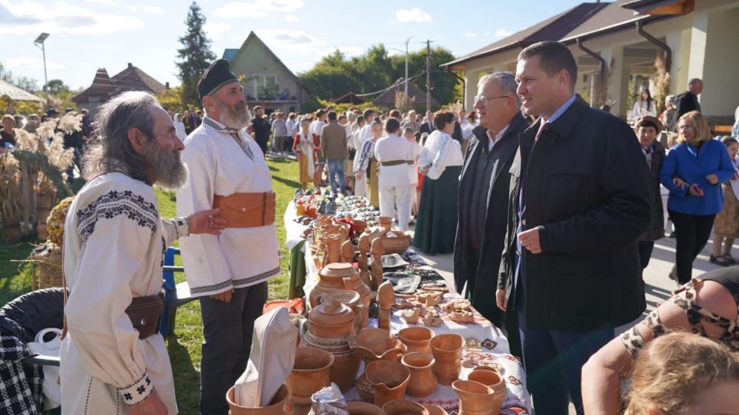 Festivalul Dovleacului, ediția a XXIII-a, la Vulcana-Pandele – comunitatea a  sărbătorit  tradițiile de toamnă1 Festivalul Dovleacului, ediția a XXIII-a, la Vulcana-Pandele – comunitatea a  sărbătorit  tradițiile de toamnă