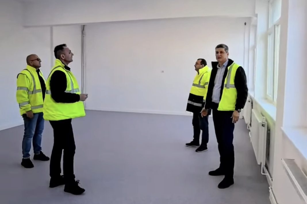 Școala „Grigore Alexandrescu” din Târgoviște, redeschisă după modernizare 