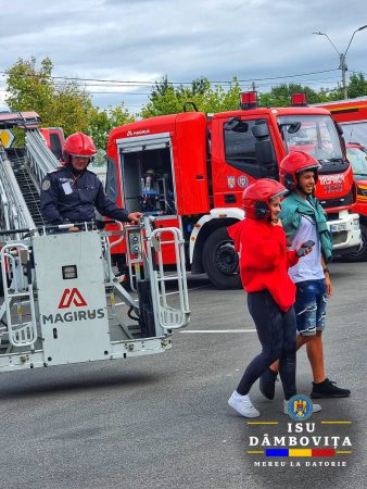 Pompierii dâmbovițeni marchează Ziua Internațională a Reducerii Riscurilor de Dezastre