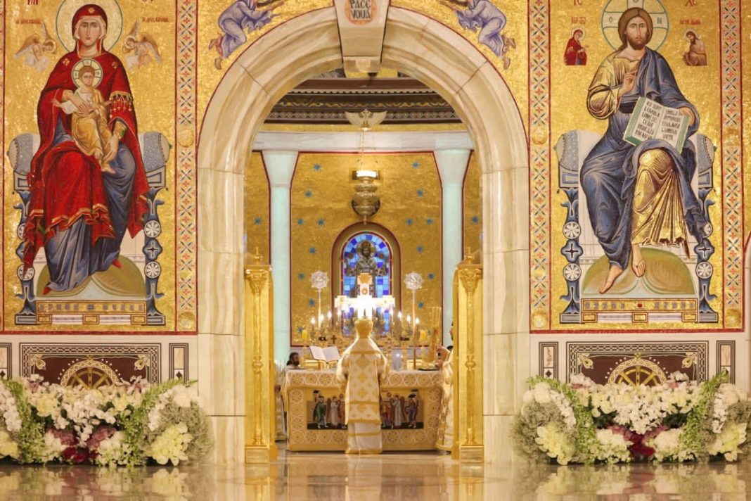 Președintele CJ Dâmbovița, Corneliu Ștefan, prezent la sfințirea picturii Catedralei Naționale