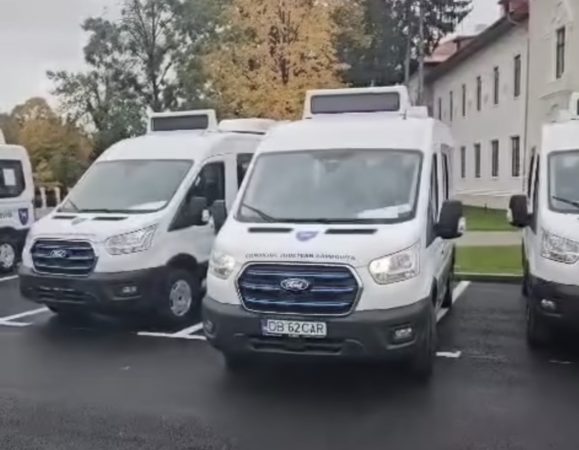 Primăria I.L. Caragiale a recepționat un microbuz electric pentru elevi Primăria I.L. Caragiale a recepționat un microbuz electric pentru elevi
