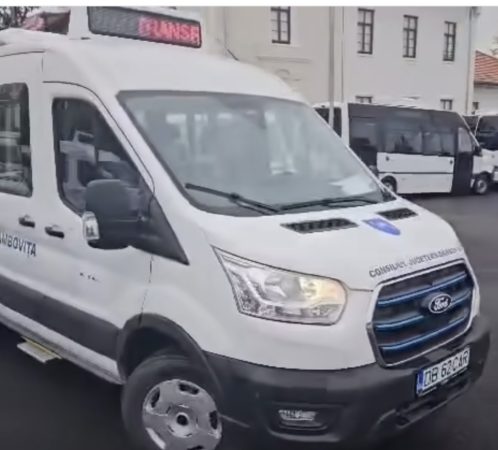 Primăria I.L. Caragiale a recepționat un microbuz electric pentru elevi