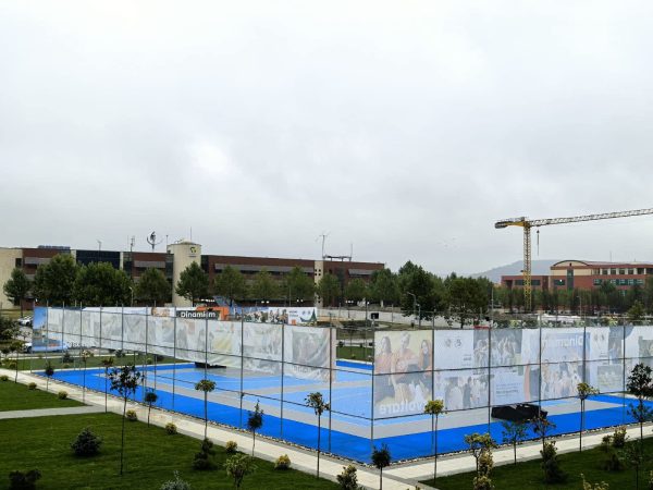 Primăria Târgoviște: Campusul Universității „Valahia” din Târgoviște se îmbogățește cu o bază sportivă modernă