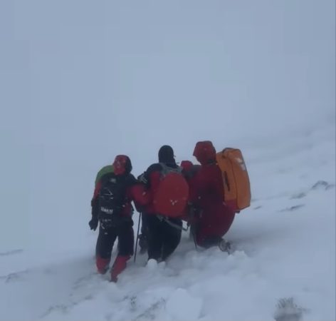 Salvare contracronometru pe Platoul Bucegi – Salvamont Dâmbovița și Prahova au intervenit