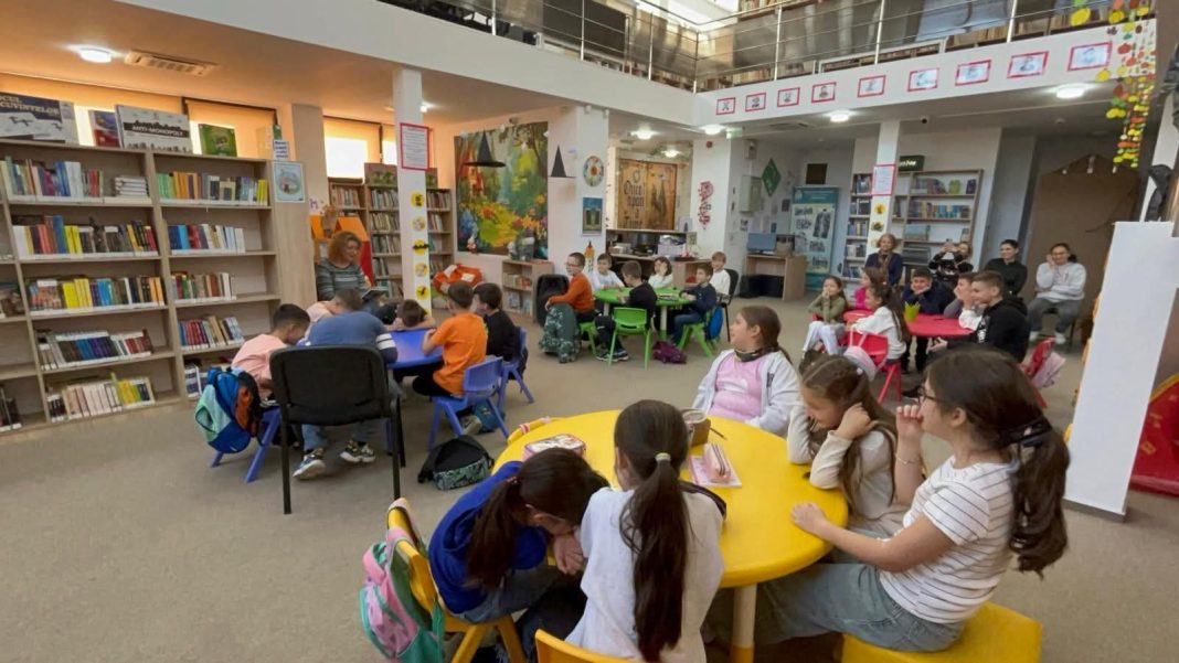 „Școala altfel” la Biblioteca Județeană Dâmbovița