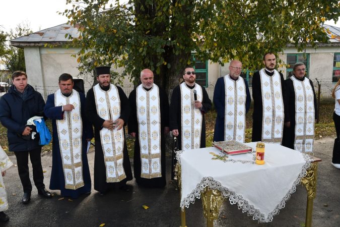 Ziua Armatei Române, sărbătorită la Ghimpați prin depuneri de coroane și omagiu eroilor