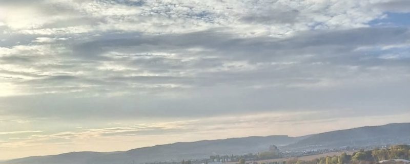 Mâine, județul Dâmbovița sub cod galben de ploi și vânt puternic Mâine, județul Dâmbovița sub cod galben de ploi și vânt puternic