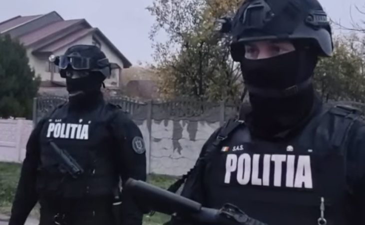 Cu drone și sute de mascați, polițiști, jandarmi și comsari de Mediu, pe urmele mafiei deșeurilor din Dâmbovița