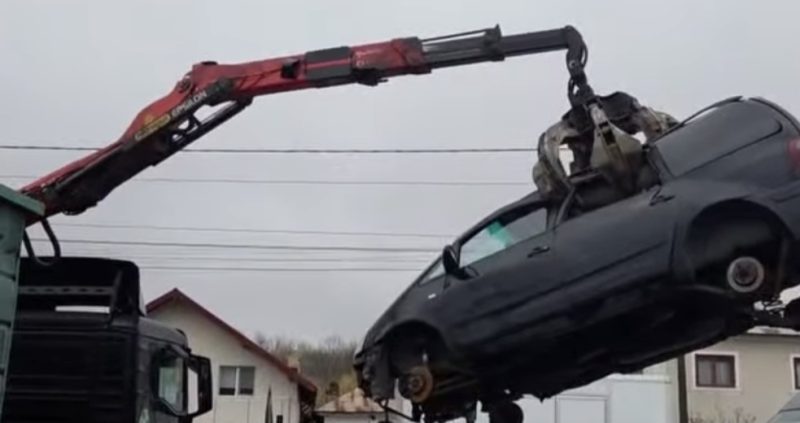 Cu drone și sute de mascați, polițiști, jandarmi și comsari de Mediu, pe urmele mafiei deșeurilor din Dâmbovița