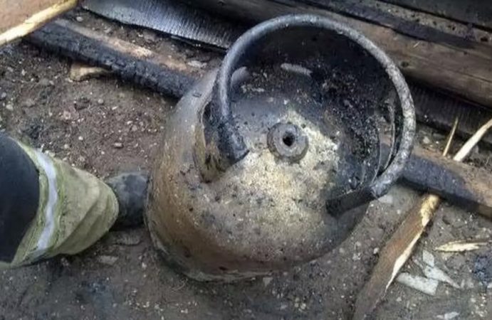 Explozie la o butelie în comuna Băleni, două persoane rănite Explozie la o butelie în comuna Băleni, două persoane rănite