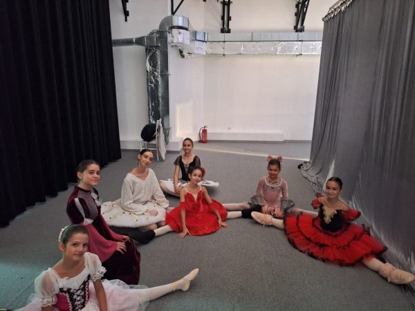 Performanțe remarcabile la Festivalul Național „Chindia Domnească” pentru elevii Secției de coregrafie a Școlii Populare de Arte „Octav Enigărescu "