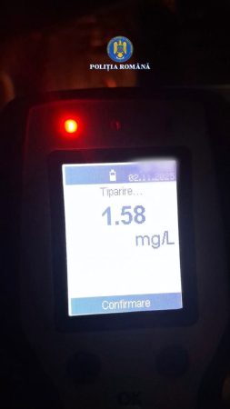Pericol public: Șofer mort de beat implicat într-un accident cu pagube materiale în comuna Moroeni Șofer mort de beat implicat într-un accident cu pagube materiale în comuna Moroeni