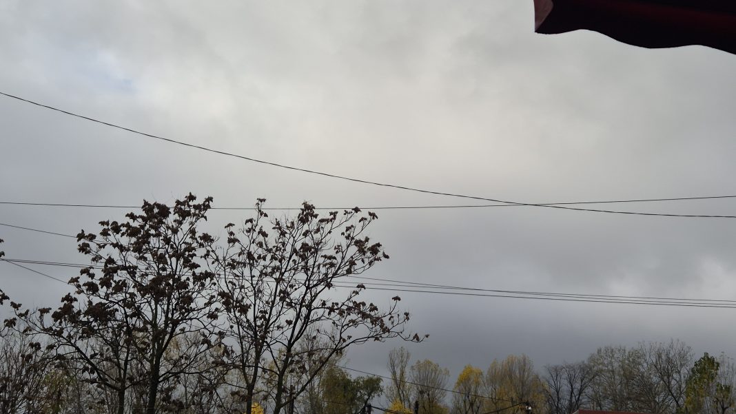 Vreme foarte rece și burniță în Dâmbovița, astăzi, 19 noiembrie 2025