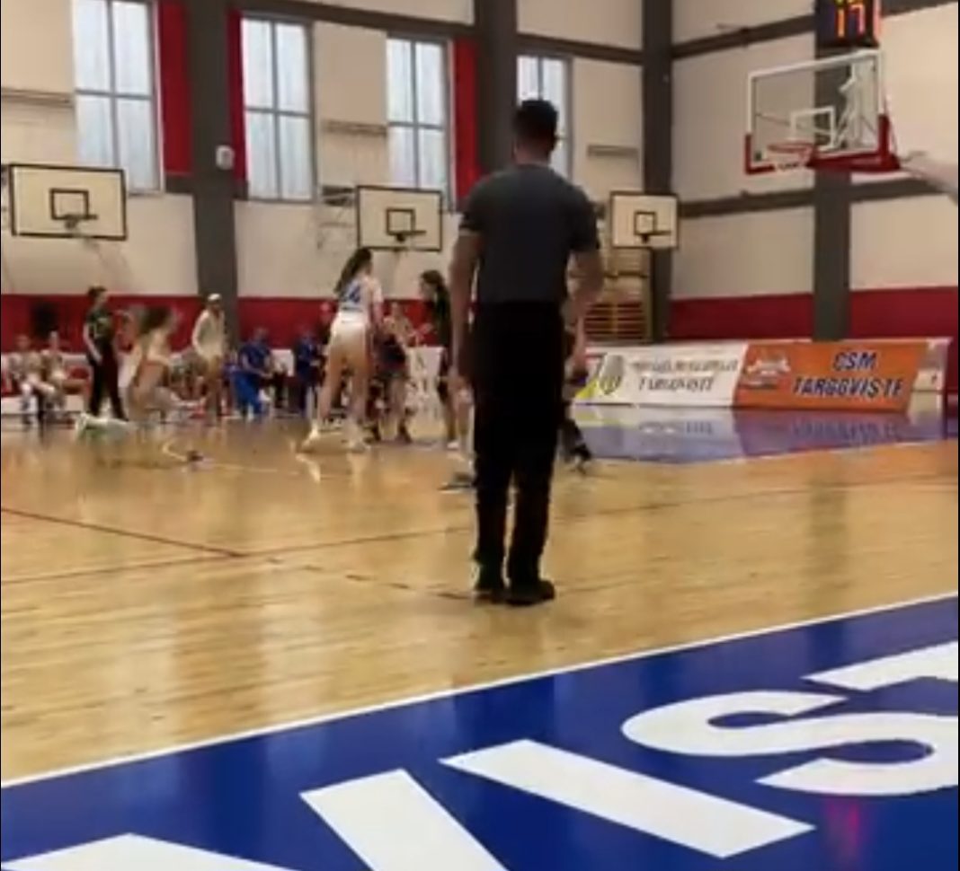 Adversarele, aflate pe ultimul loc în clasamentul competiției, nu au reușit să țină pasul cu ritmul impus de echipa târgovișteană.