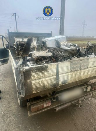 1.500 de kilograme de fier vechi într-o autoutilitară, fără formular de încărcare-descărcare și fără autorizație de mediu, așa cum prevede legea