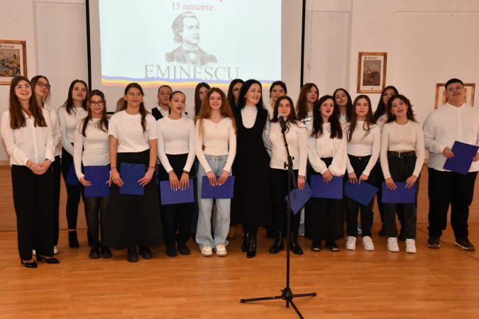 Eminescu, prezent în inimile elevilor din Răcari 