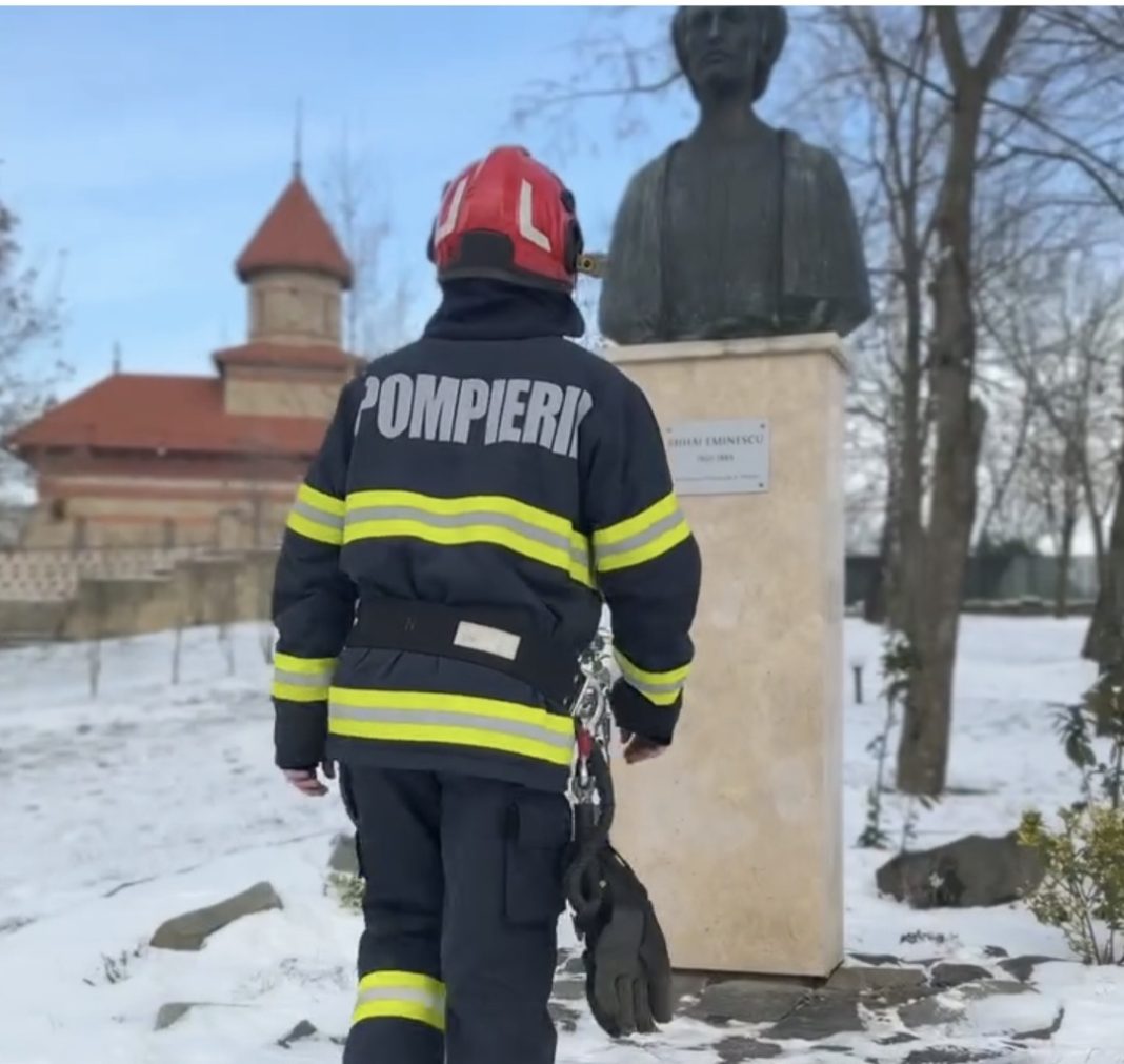 Pompierii aprind flacăra culturii de Ziua Națională a Culturii