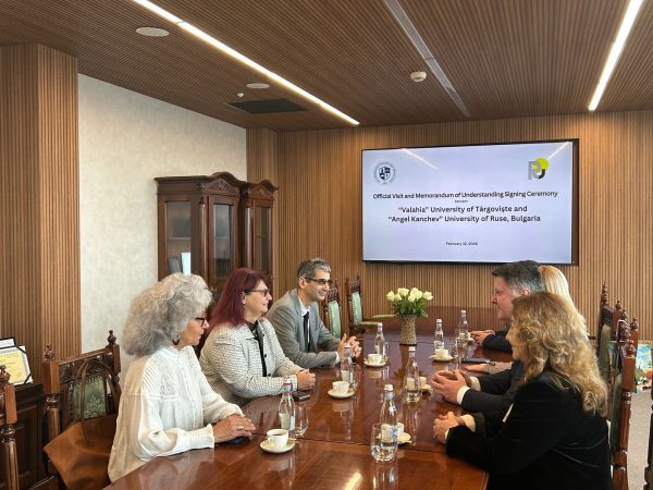 Parteneriat academic internațional între Universitatea „Valahia” și Universitatea „Angel Kanchev” din Bulgaria Parteneriat academic internațional între Universitatea „Valahia” și Universitatea „Angel Kanchev” din Bulgaria
