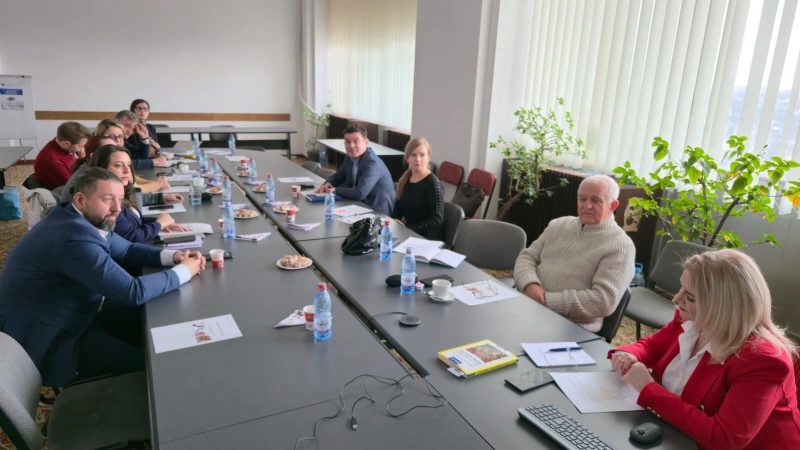 Seminar științific pe tema democrației și tehnologiei – prezentare susținută de Claudia Gilia Seminar științific pe tema democrației și tehnologiei – prezentare susținută de Claudia Gilia