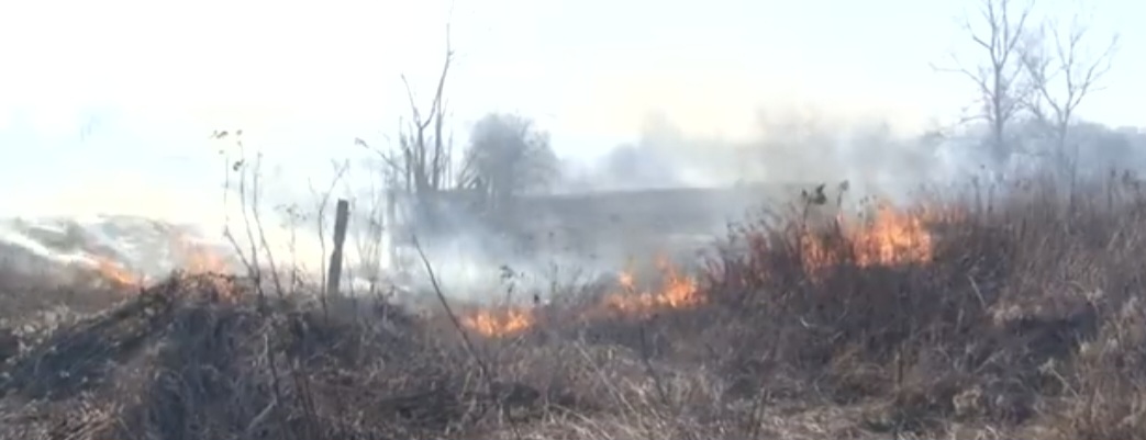 ISU Dâmbovița: Mare atenție la incendiile de vegetație în această perioadă!